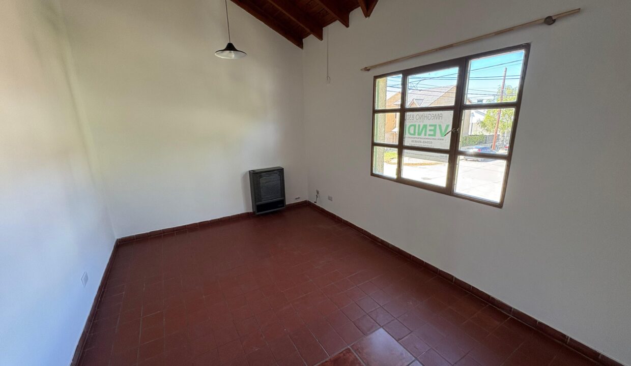 WhatsApp Image 2025-10-21 at 16.07.35